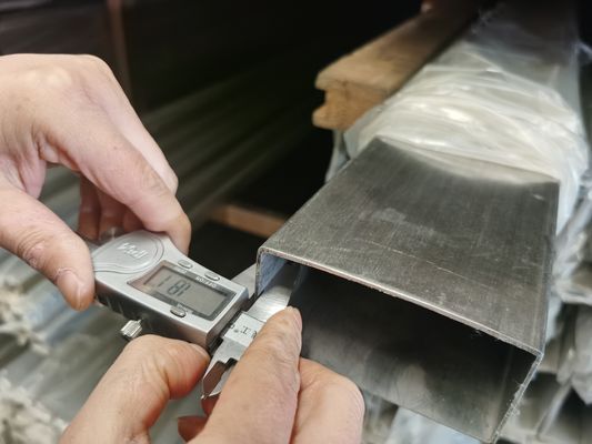 TP304 ενωμένος στενά σωλήνας γυαλισμένο σωλήνας 309S 6 - 12M χάλυβα SS